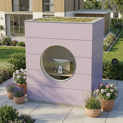 [KI-Bild] Office Kubus mit rosa Holzfassade und großem Rundfenster mit Blick in Garten